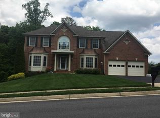 6081 Deer Ridge Trl, Springfield, VA 22150