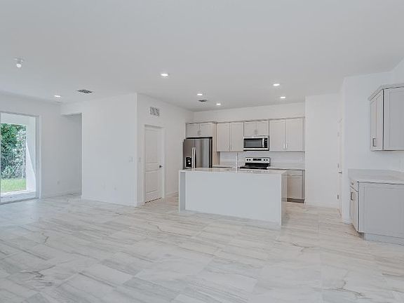 5th image of 7188 Trottwood Ln