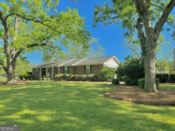 275 Burketts Ferry Rd, Hazlehurst, GA 31539