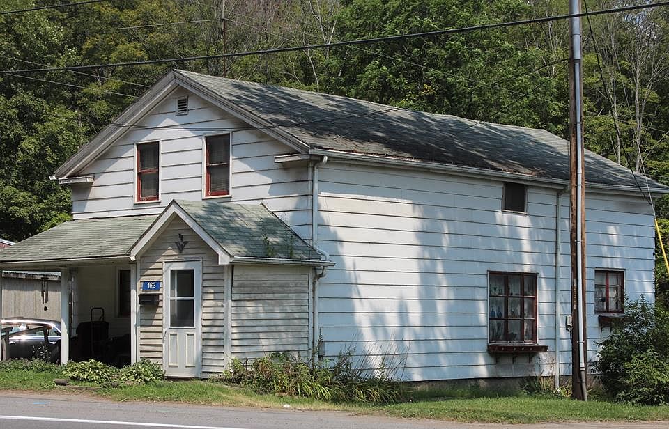 1st image of 162 Tioga St