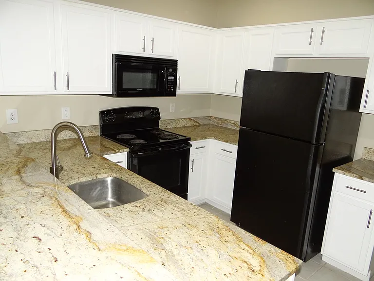 12909 Kings Crossing Dr — Photo 5