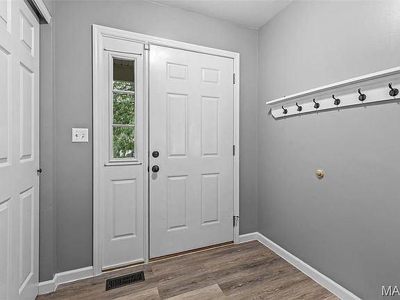 4th image of 4222 NW Point Dr