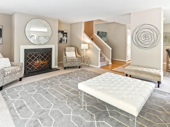 219 Steeplechase Cir, Wilmington, DE 19808