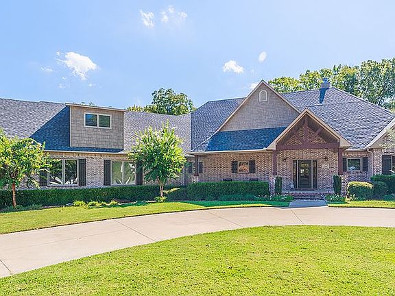 2nd image of 2307 Hendricks Blvd