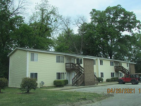 2nd image of 136 Cambridge Ave