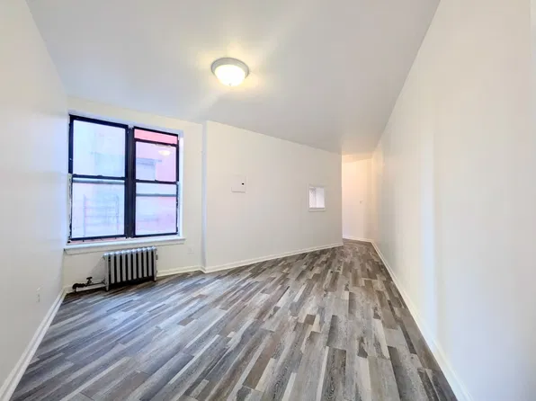 176 Borinquen Place image 1 of 8