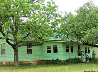 1697 B & R Rd, Utopia, TX 78884