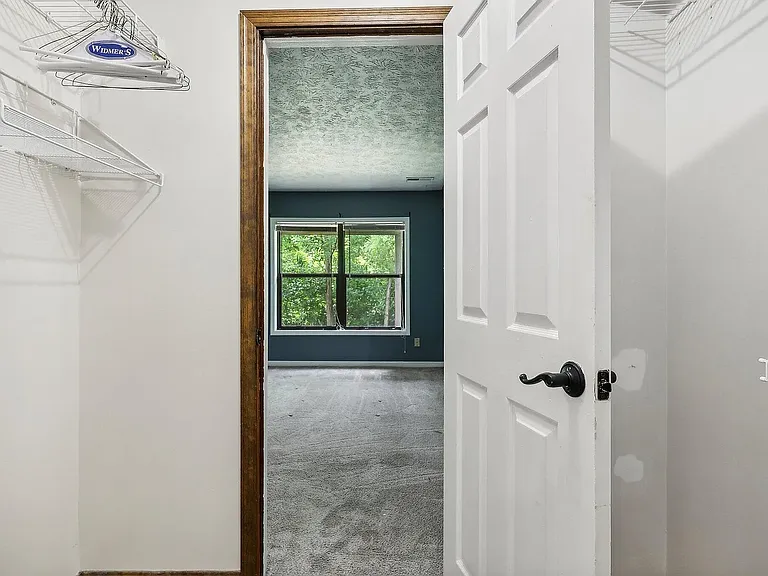 370 Bellpointe Cmns — Photo 10