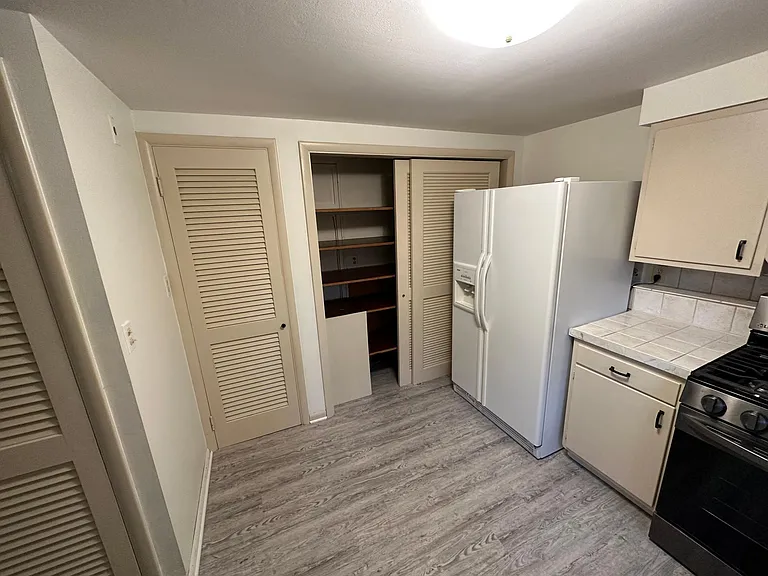 1374 Ranchland Dr — Photo 25