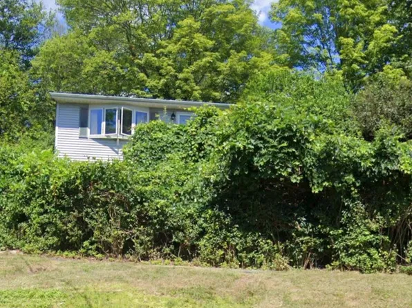 89 Pickles Road, Bloomingburg, NY 12721