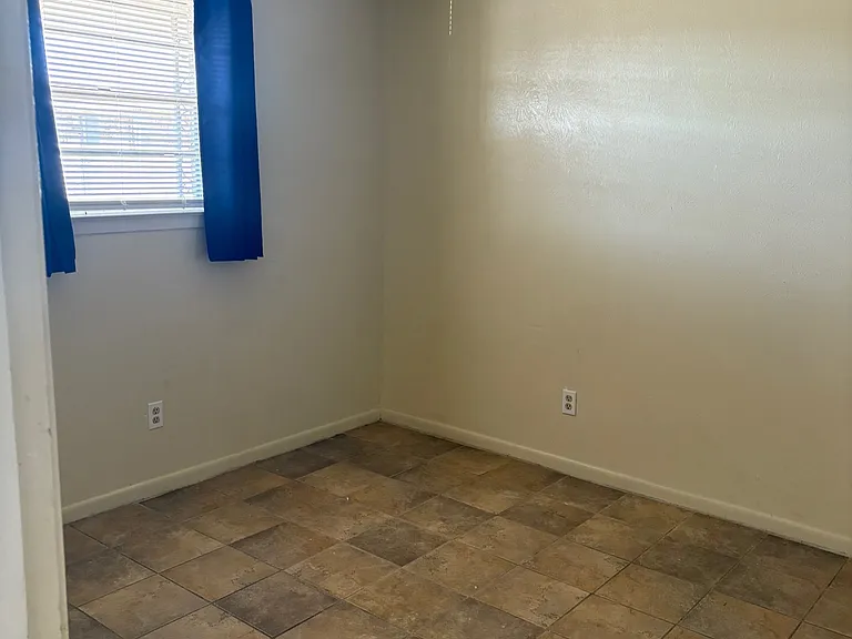 101 N 3rd St #11 — Photo 3