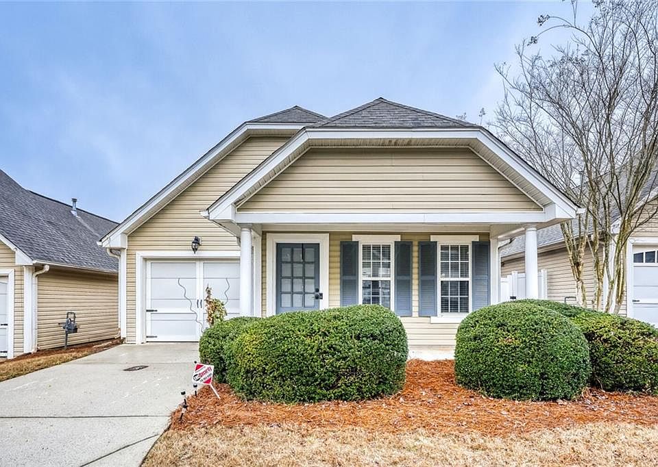 1st image of 132 Highland Falls Dr