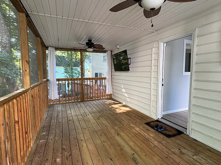 112 Landing Dr — Photo 12