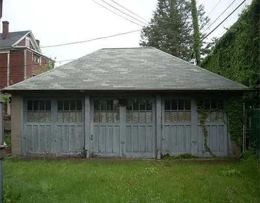 Building Photo 4