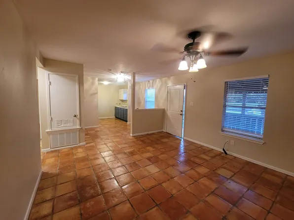 418 Verne St #4, San Antonio, TX 78221