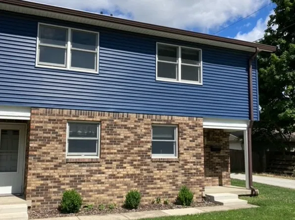 137 S 9th St, Zionsville, IN 46077