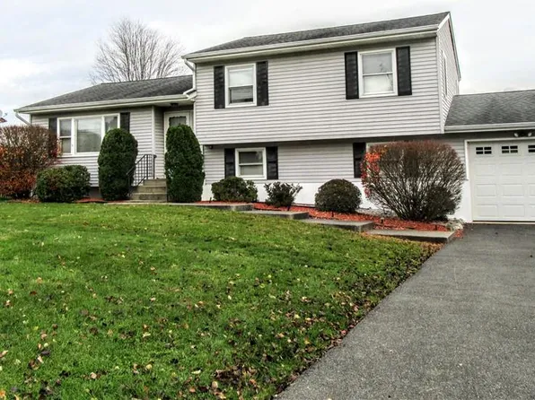 15 Winchester Way, Washingtonville, NY 10992