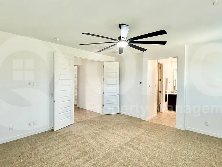 16416 W Saguaro Park Ln — Photo 8