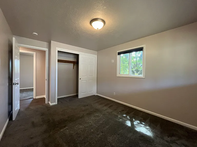 730 SE 143rd Ave — Photo 23