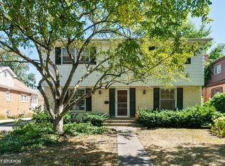 635 S Spring Rd, Elmhurst, IL 60126