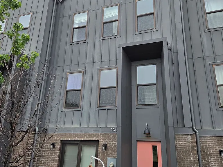1609 Parkwood Ave — Photo 3