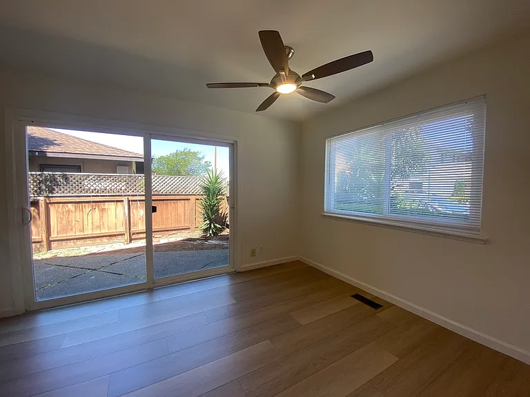 162 Roosevelt Ave #1 — Photo 6