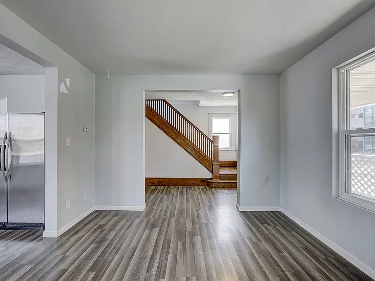 813 S Center St — Photo 7