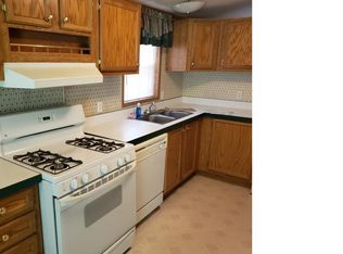 607 Lake Ridge Dr, Lima, OH 45804