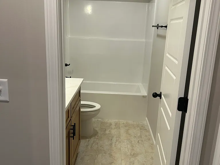 1106 Brook Ct — Photo 13