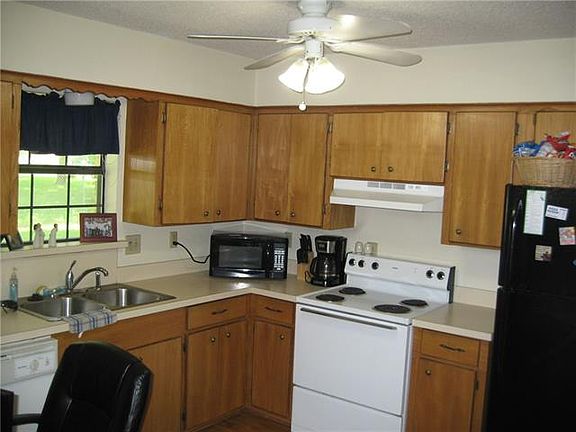 3rd image of 103 Melody Cir