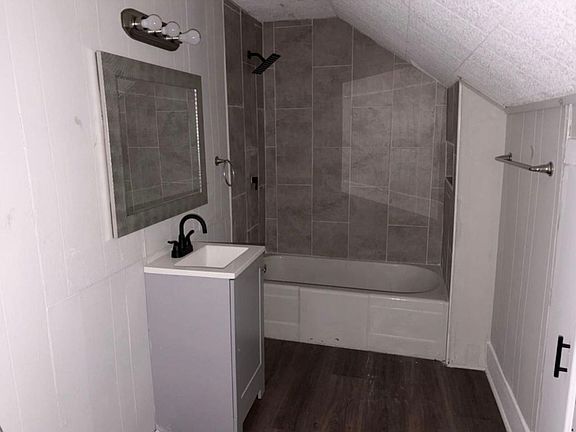 2nd image of 931 9th Ave