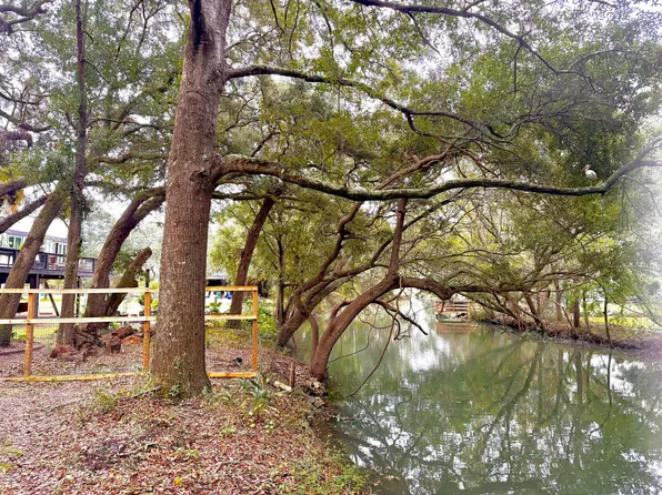 1578 Periwinkle Dr, Mount Pleasant, SC 29466