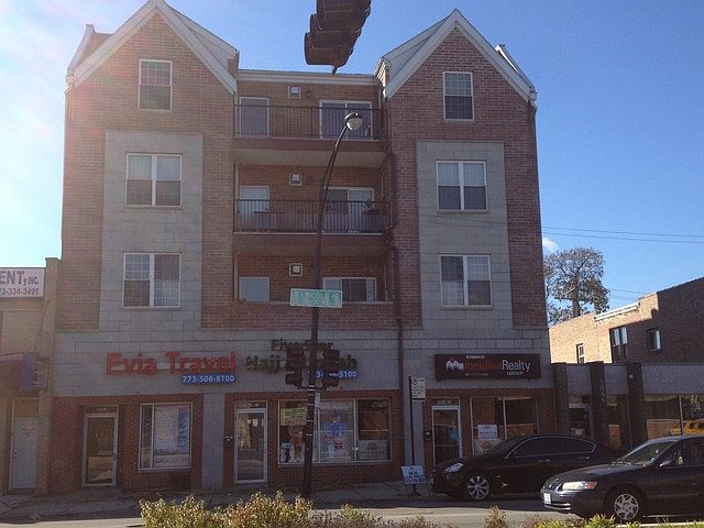 1st image of 5862 N Lincoln Ave APT 4P