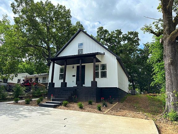 2nd image of 2230 Lyon St #A