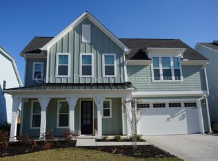 33 Meon Ln, Hampstead, NC 28443