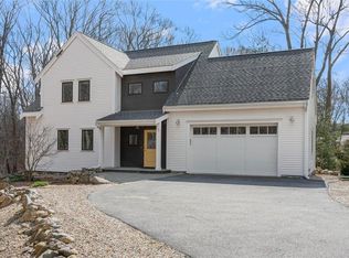 290 Shady Hill Dr, East Greenwich, RI 02818