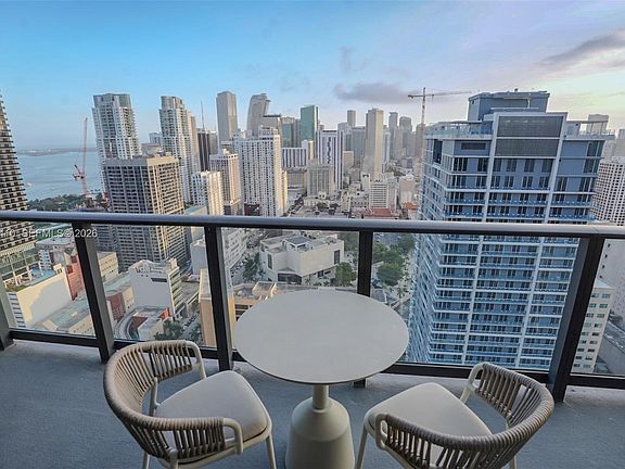 2nd image of 601 NE 1st Ave Unit 3507