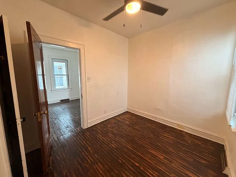 634 Spencer St — Photo 10