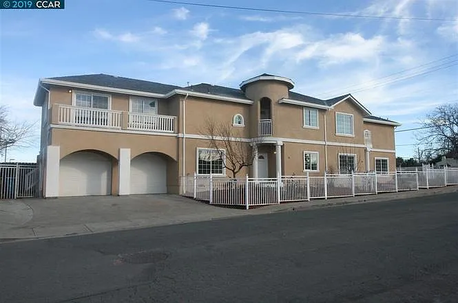 10 Highway Ave — Photo 37
