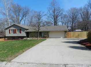 1910 N Valley View Dr, Ellettsville, IN 47429