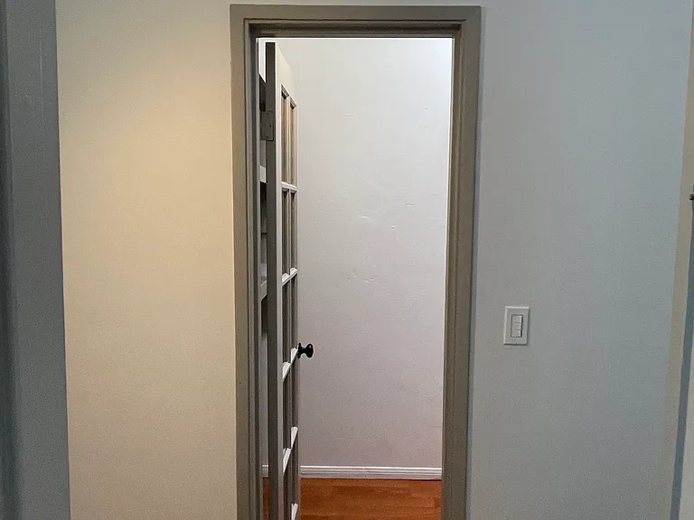1615 Linwood St #1615 — Photo 9