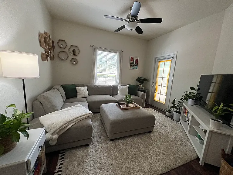 504 S Armenia Ave #1310 — Photo 2