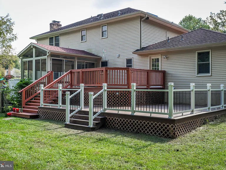 35 Nathalie Ct — Photo 37