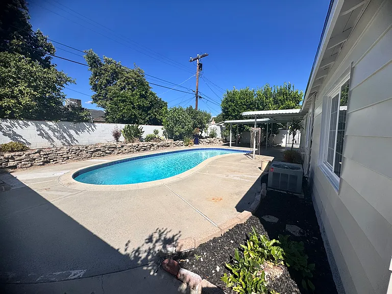 17965 Cantara St — Photo 18
