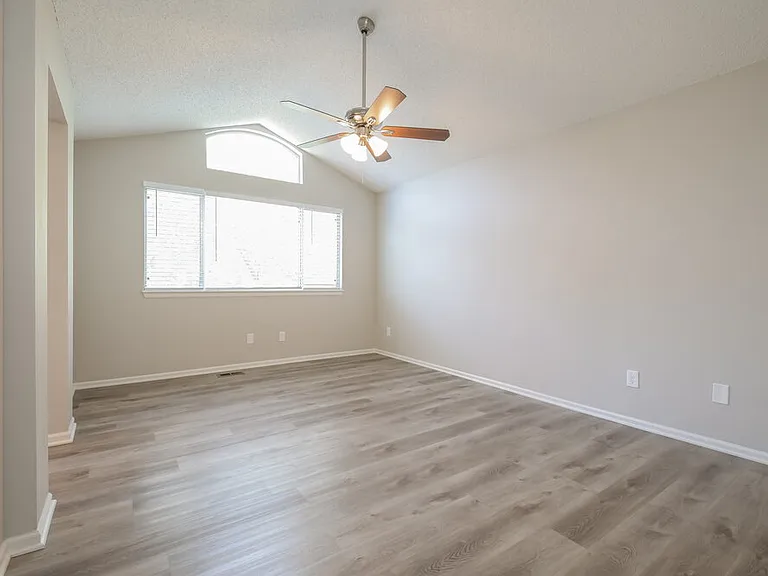 11584 Eaton Ct — Photo 14