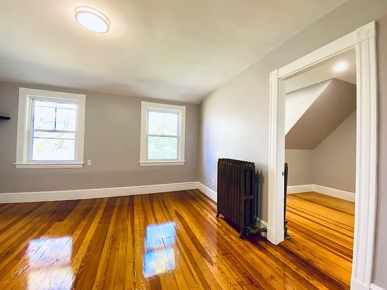 114 White St #3 — Photo 2