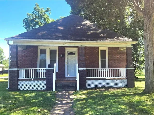 801 W 1st St, Pittsburg, KS 66762