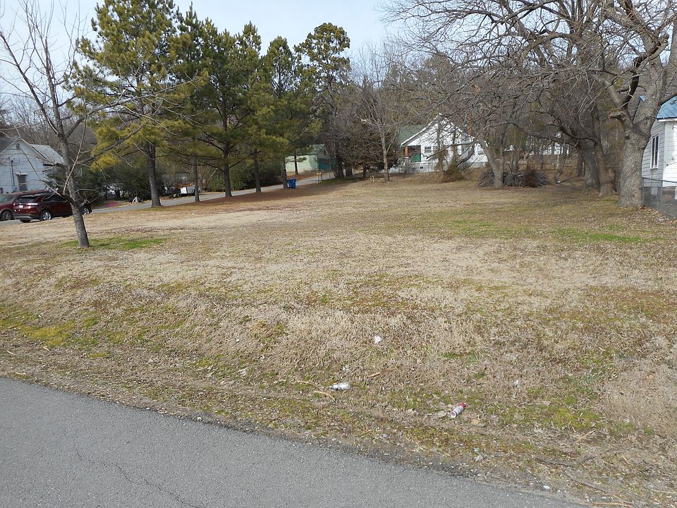 1st image of NW 5th And W Durant Ave
