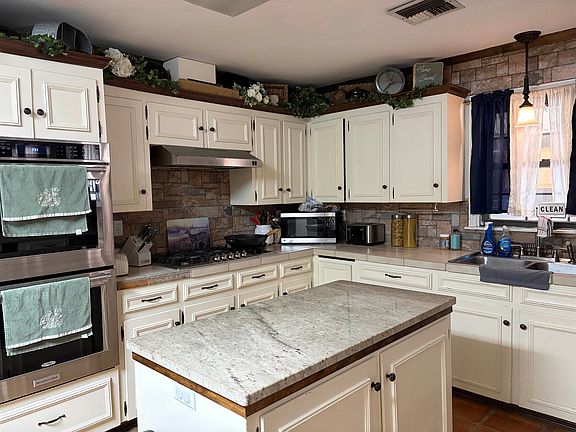 3rd image of 1501 6th St