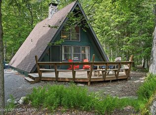 2394 Overlook Ln, Pocono Pines, PA 18350